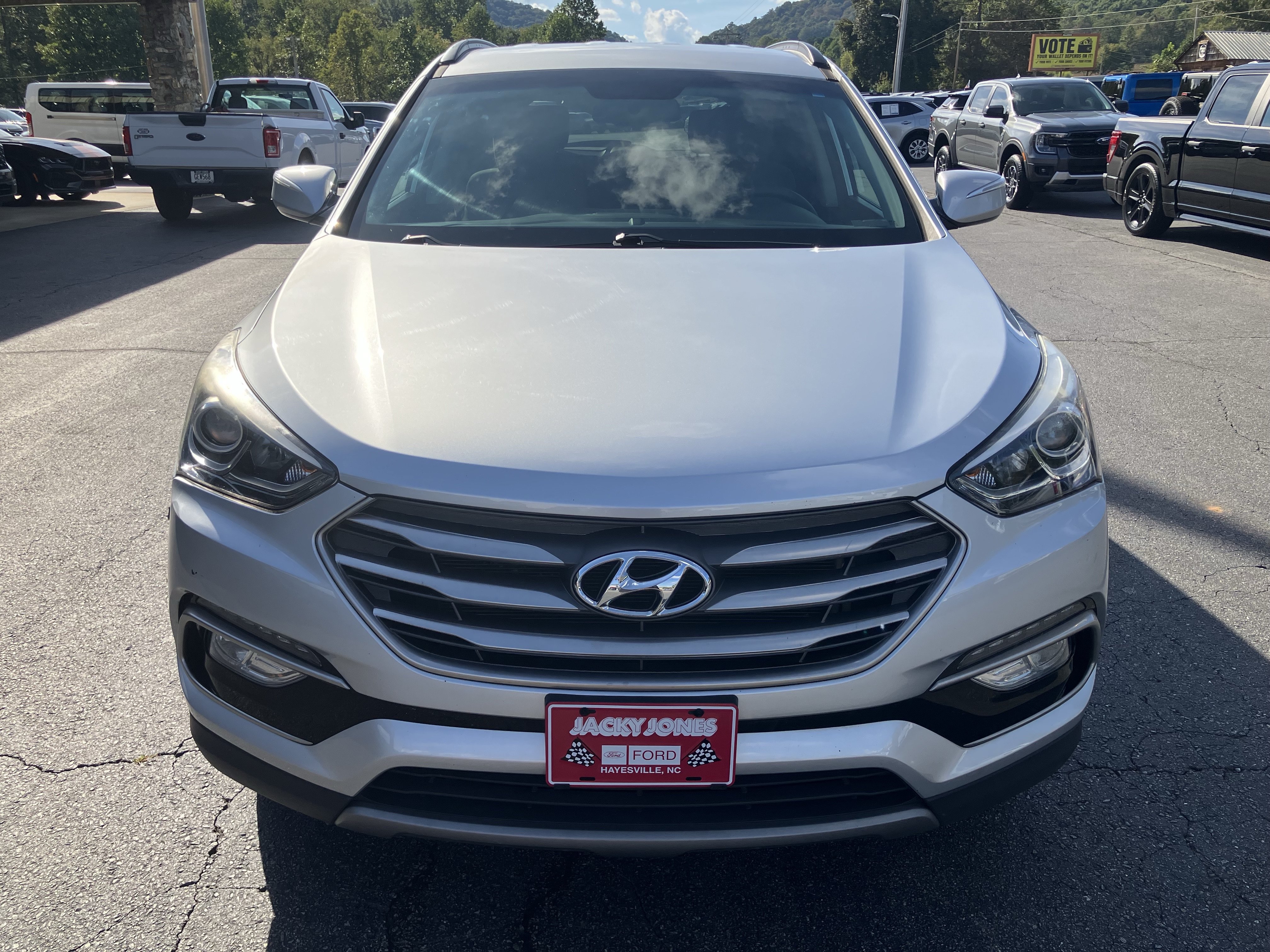 Used 2018 Hyundai Santa Fe Sport w/ 2.4L Value Package 02 FWD image 3