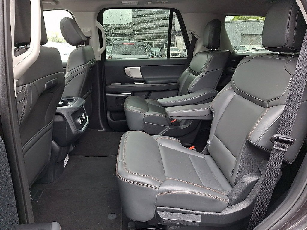 Certified 2025 Ford Expedition Active AWD/4WD image 10