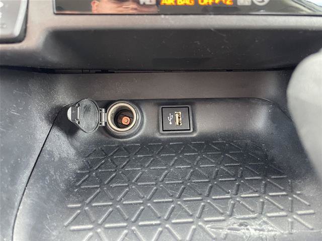 Used 2025 Toyota RAV4 XLE FWD image 27