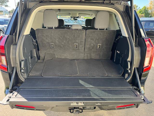 Certified 2025 Ford Expedition Active AWD/4WD image 14