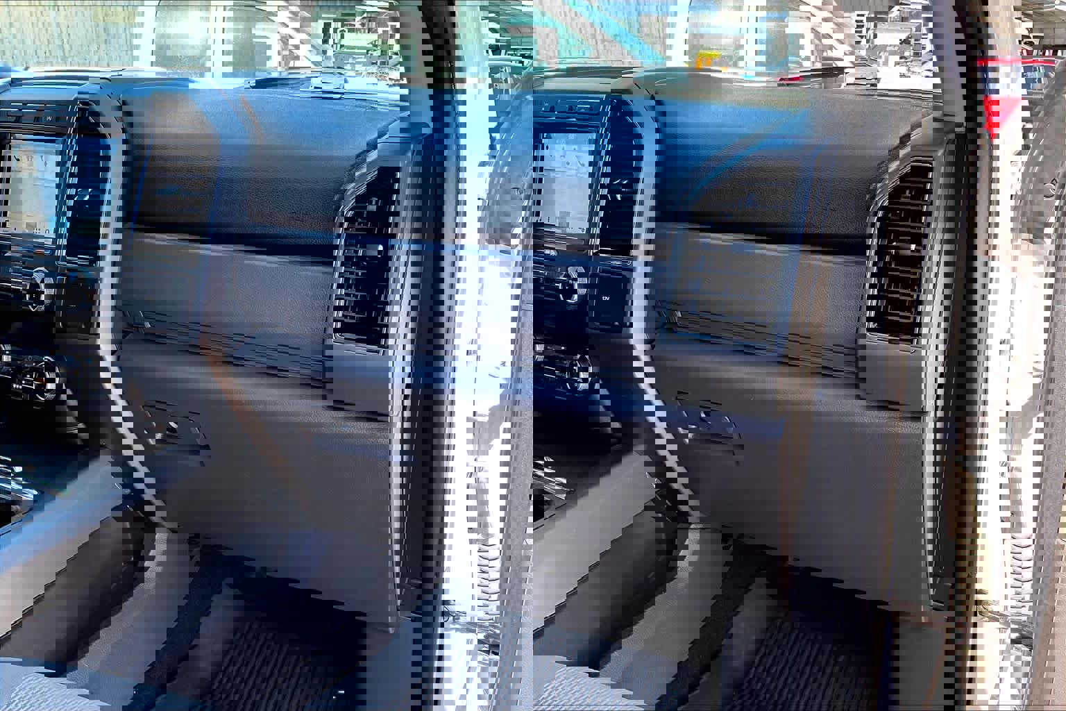 Certified 2019 Ford Expedition XLT w/ Cargo Package image 21