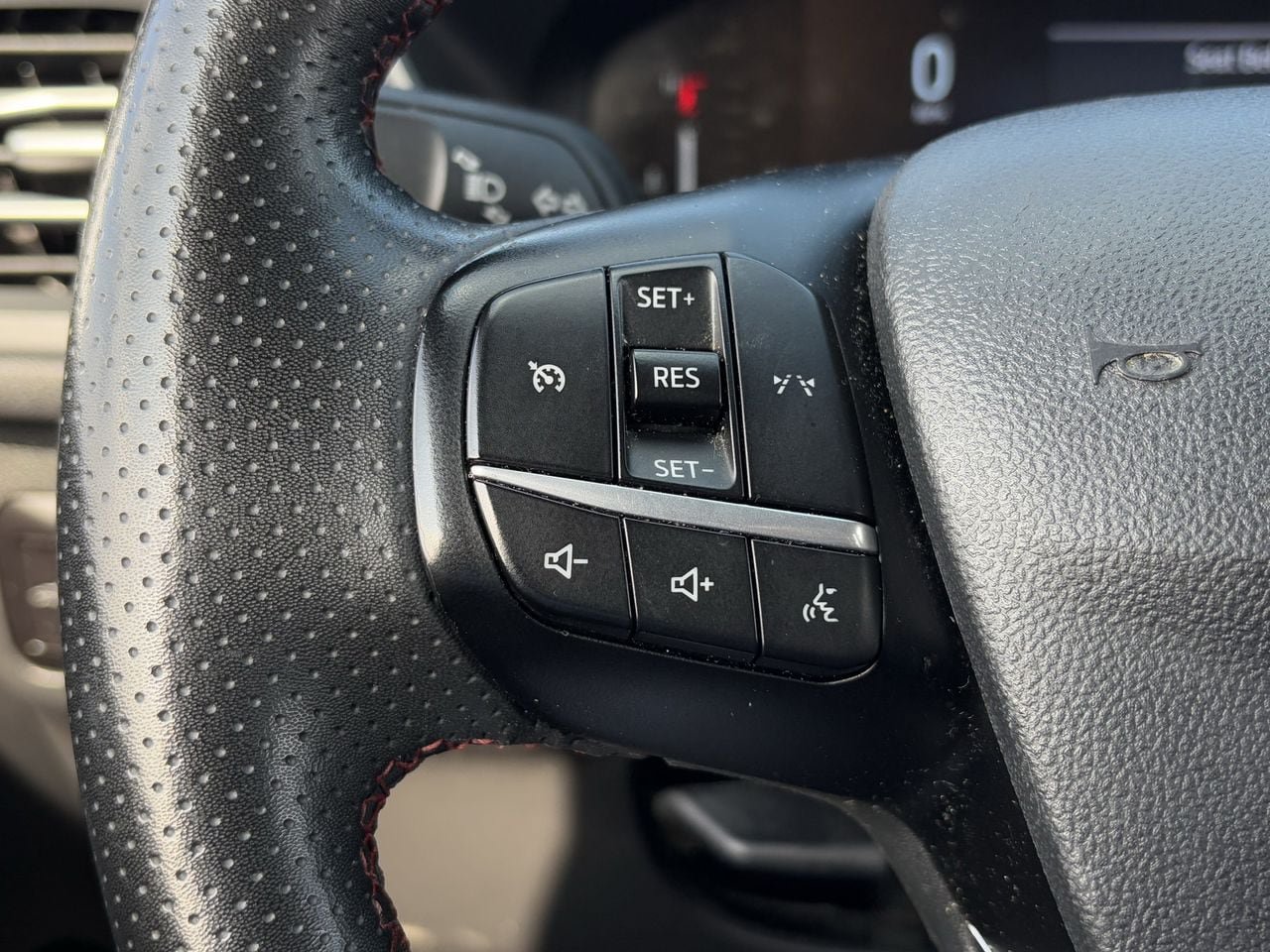 Certified 2023 Ford Escape ST-Line AWD/4WD image 17