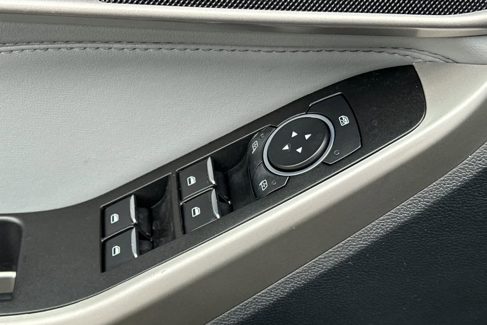 Certified 2022 Ford Explorer XLT w/ Equipment Group 202A image 14