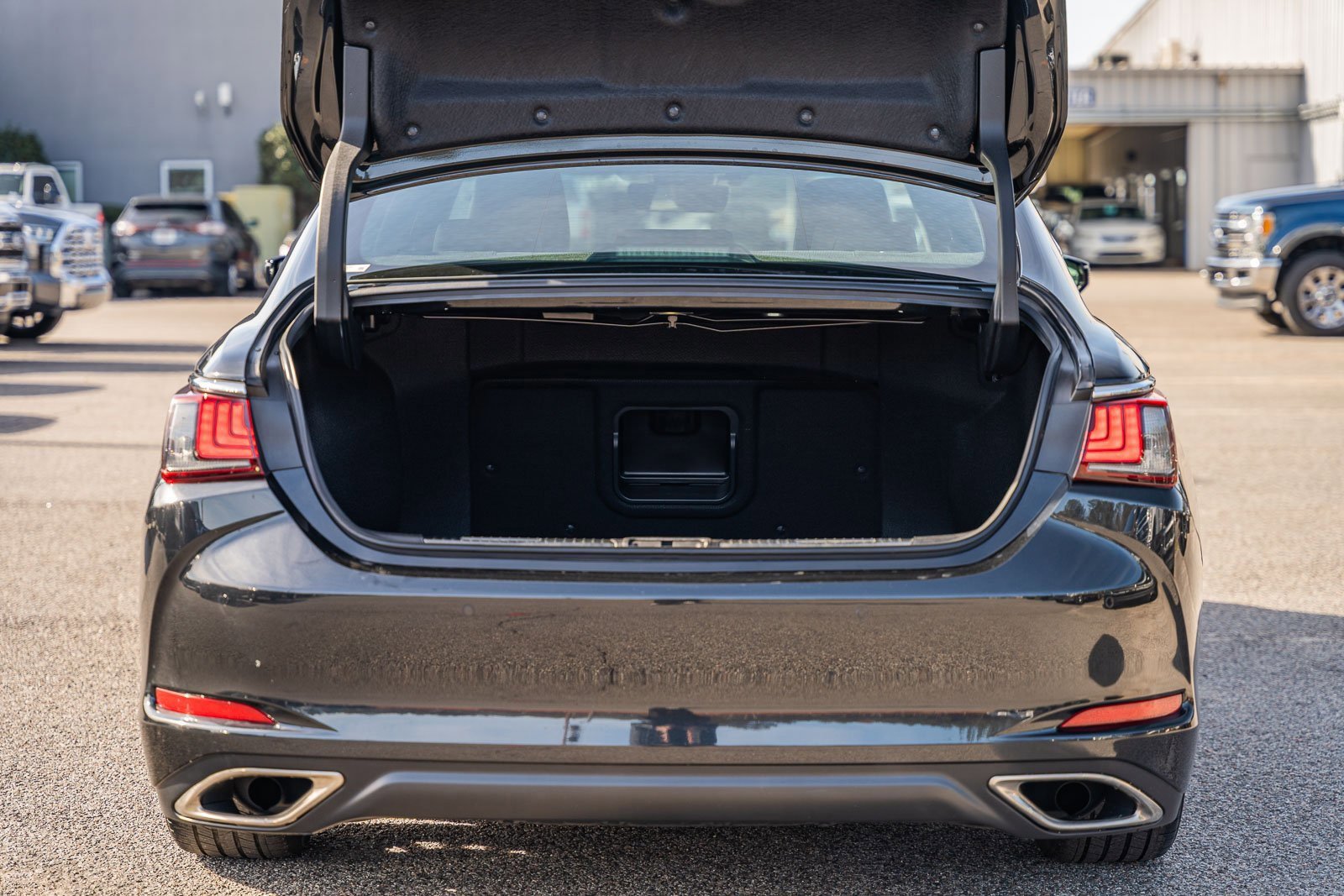 Used 2023 Lexus ES 350 w/ Premium Package image 25