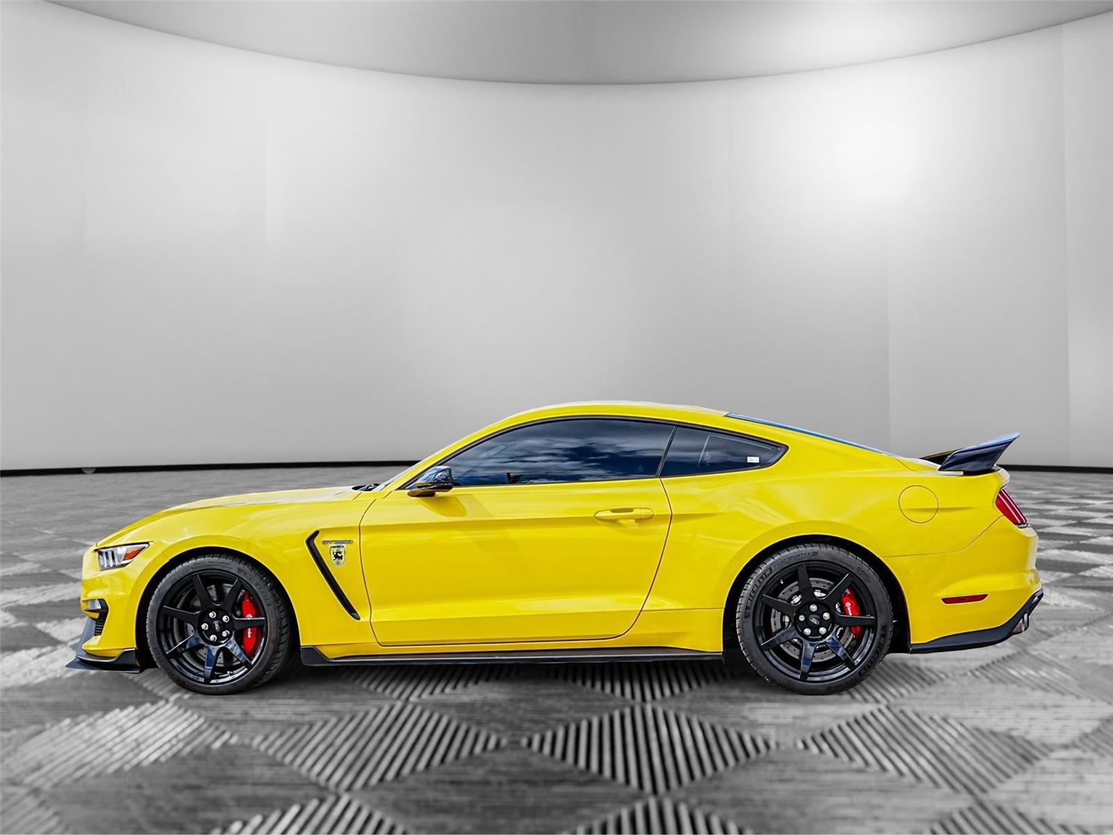 Certified 2017 Ford Mustang Shelby GT350R w/ GT350R Equipment Group 920A RWD image 7