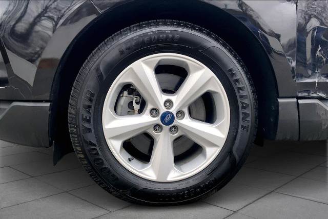 Certified 2019 Ford Edge SE image 10