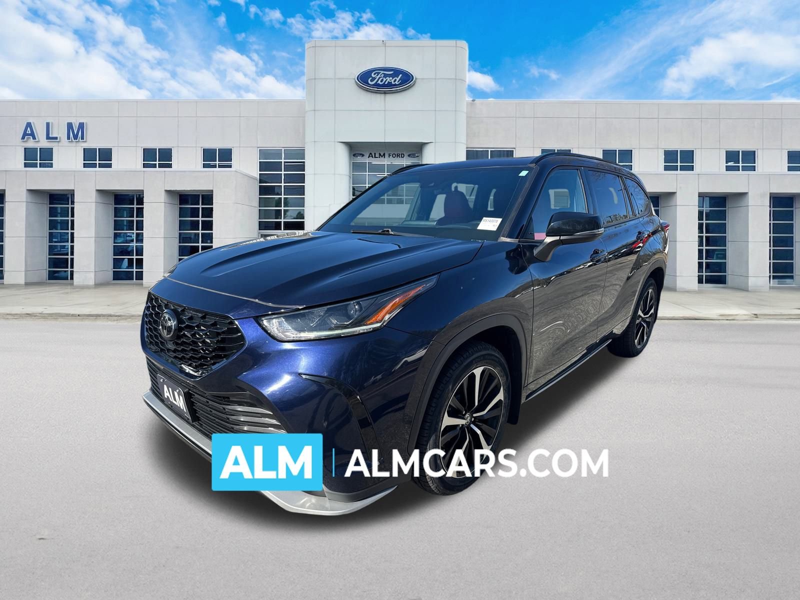 Used 2021 Toyota Highlander XSE image 1