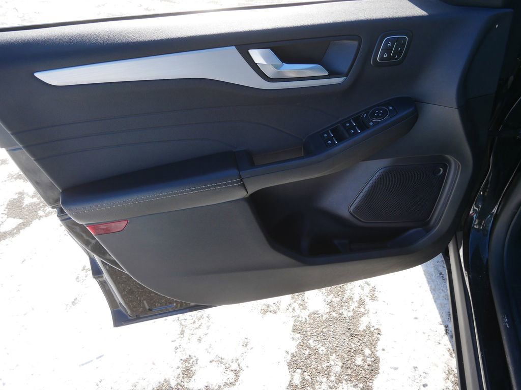 Certified 2024 Ford Escape Platinum image 11