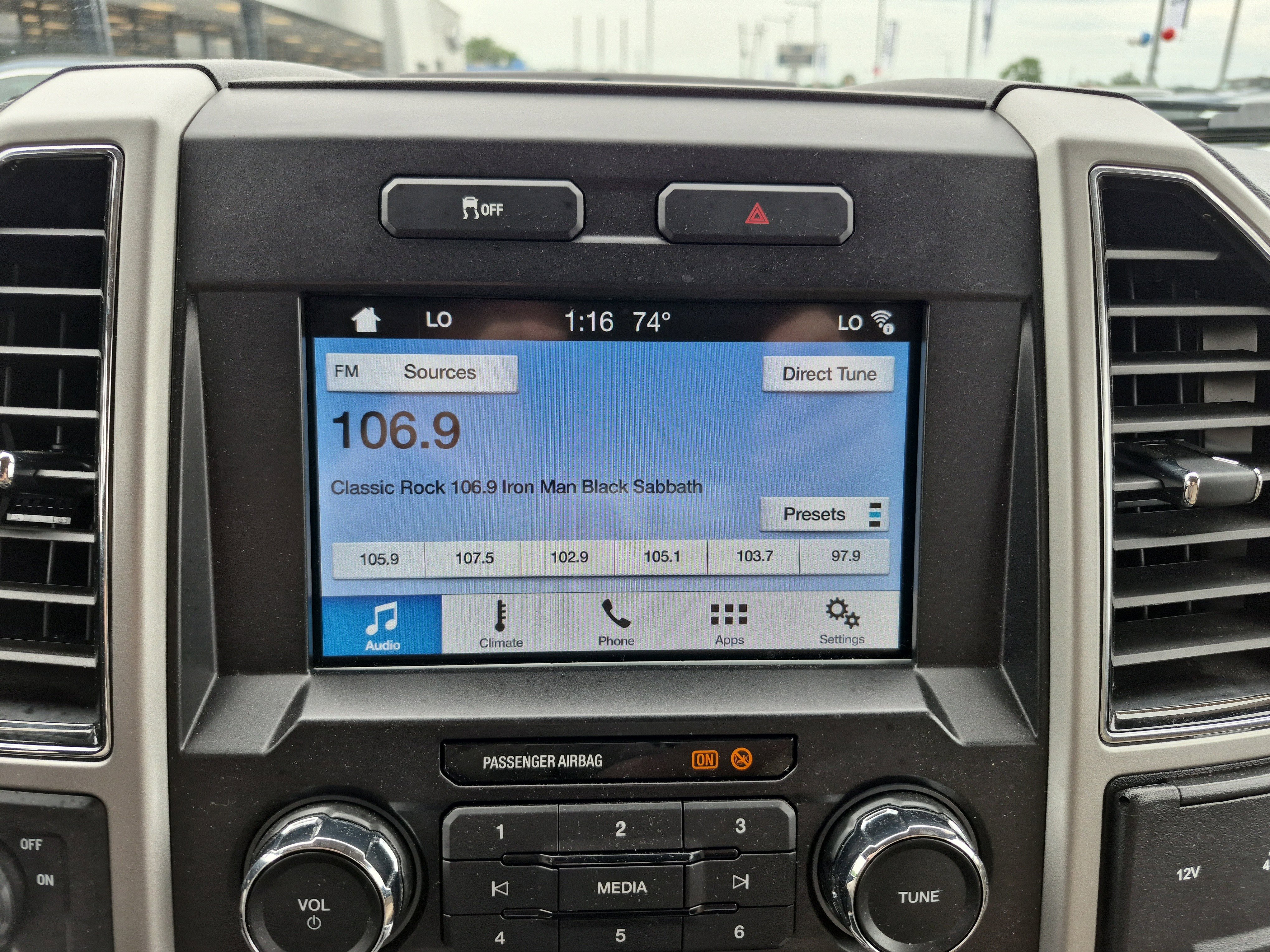 Certified 2019 Ford F250 Lariat w/ Lariat Value Package RWD image 37