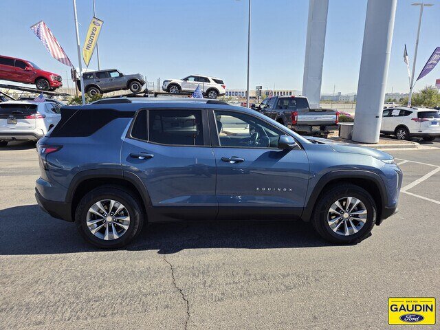 Used 2025 Chevrolet Equinox LT w/ Convenience Package II AWD/4WD image 8