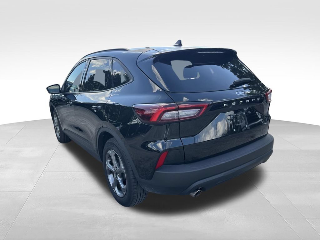 Certified 2025 Ford Escape ST-Line FWD image 7