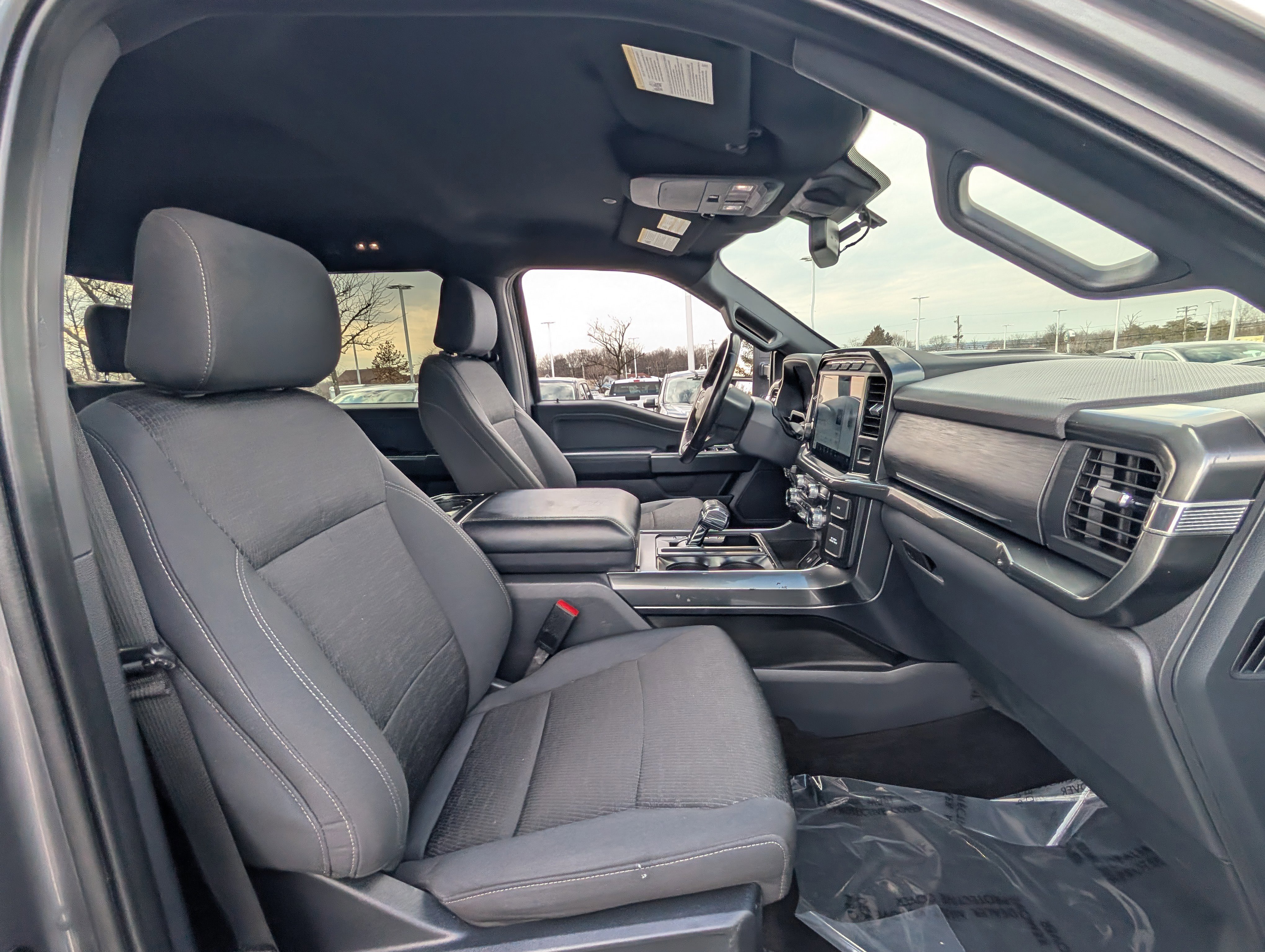 Certified 2022 Ford F150 XLT w/ Equipment Group 302A High image 10