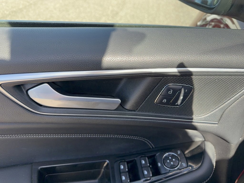 Certified 2017 Ford Edge Titanium w/ Equipment Group 302A image 9