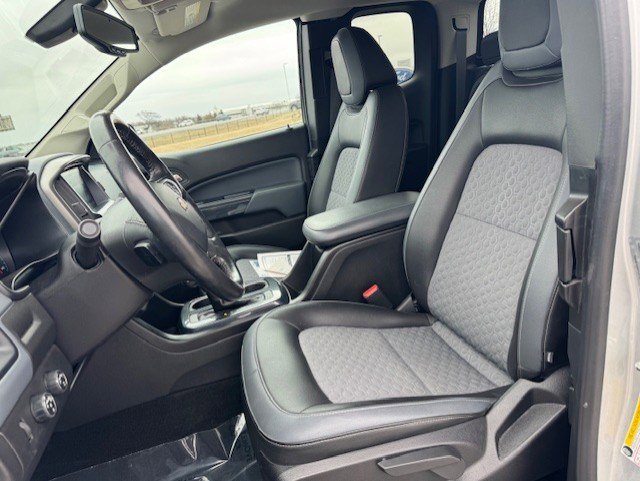 Used 2018 Chevrolet Colorado Z71 image 12