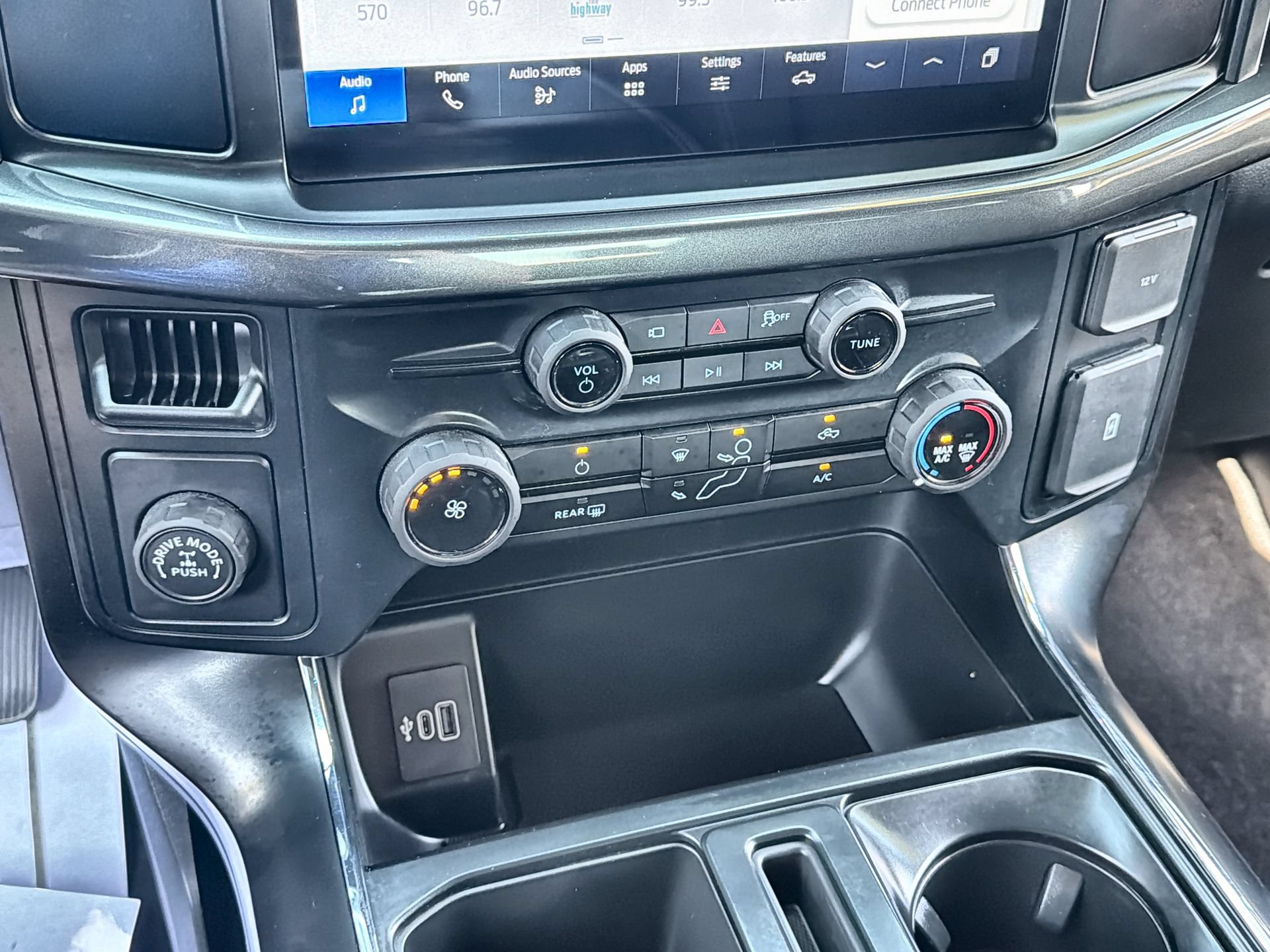Certified 2025 Ford F150 STX w/ Equipment Group 200A RWD image 18