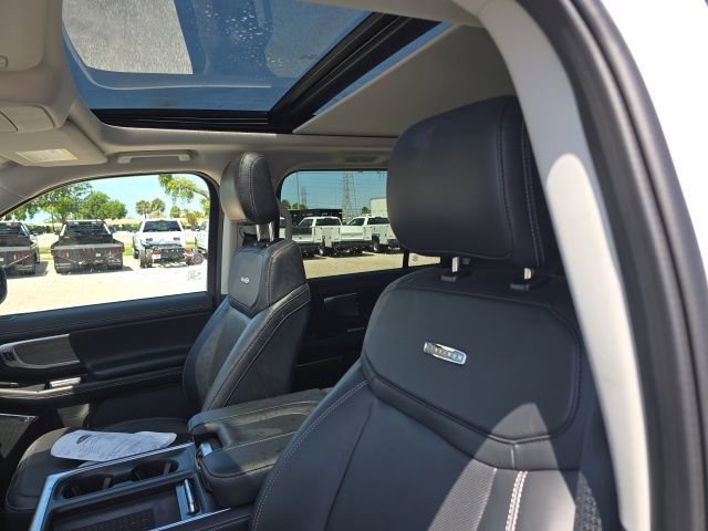 Certified 2025 Ford Expedition Platinum AWD/4WD image 8