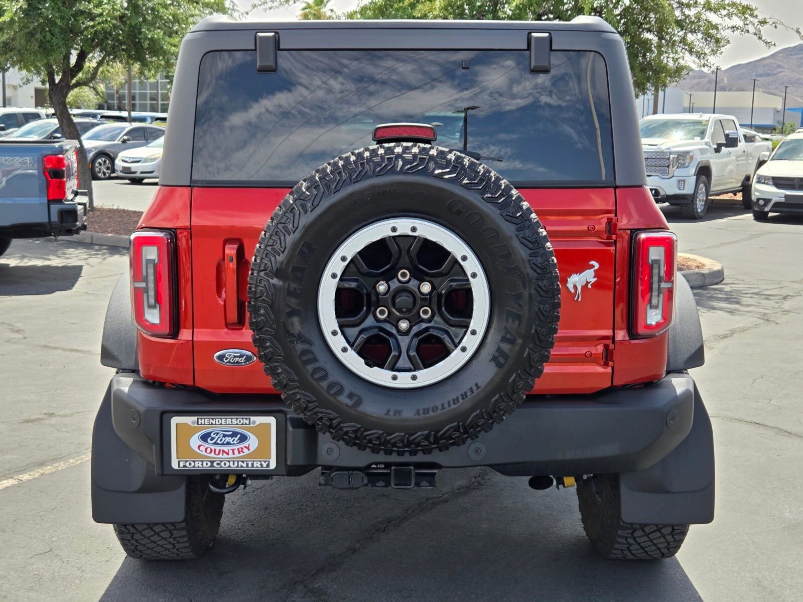 Certified 2023 Ford Bronco Outer Banks w/ Sasquatch Package AWD/4WD image 5