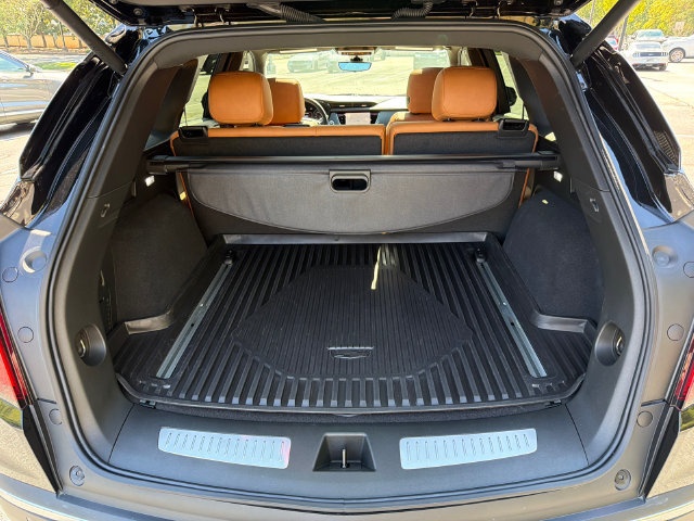 Used 2024 Cadillac XT5 Premium Luxury w/ Technology Package FWD image 20