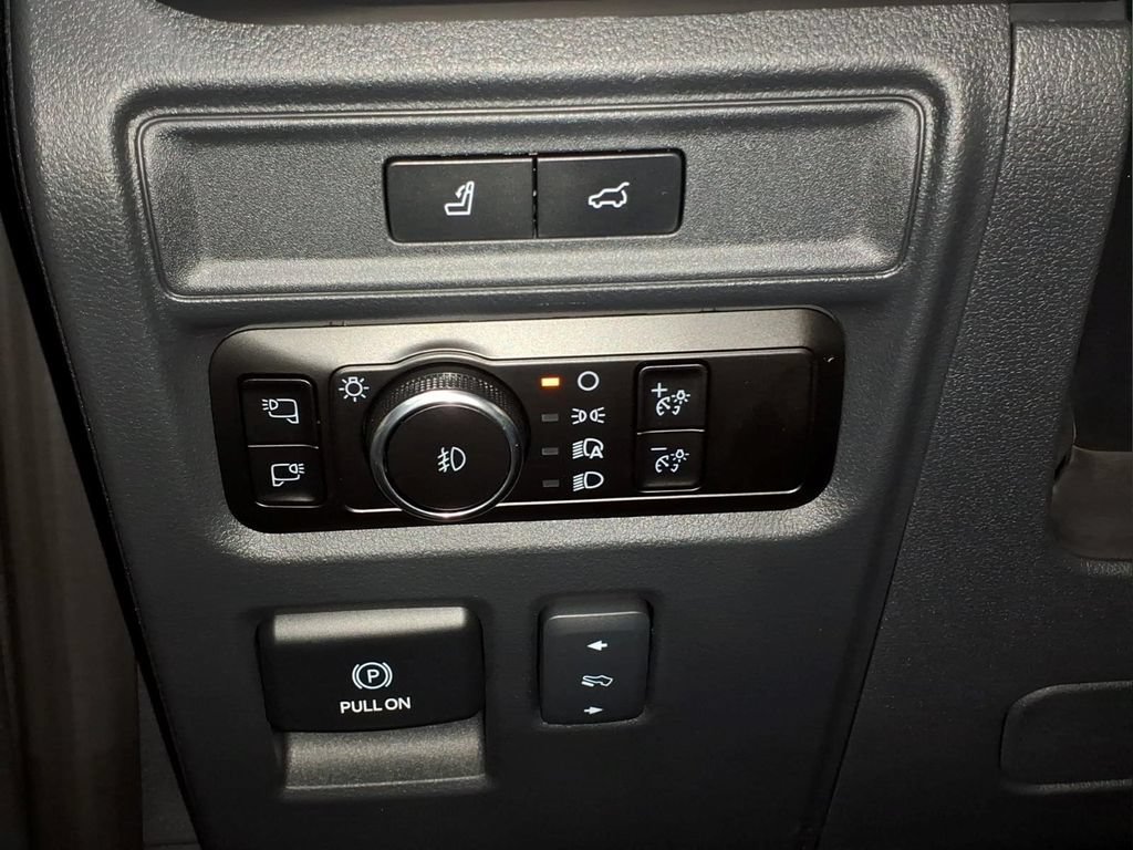 Certified 2023 Ford Expedition Platinum AWD/4WD image 19