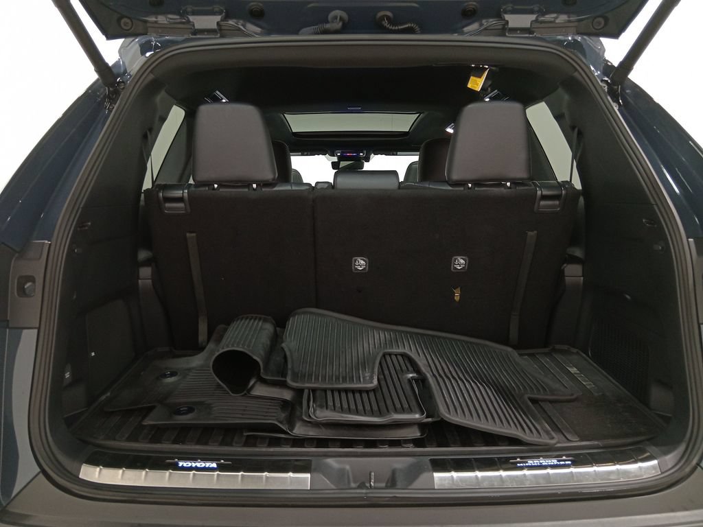 Used 2025 Toyota Grand Highlander AWD Hybrid image 7