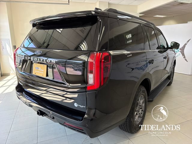 Certified 2025 Ford Expedition Active RWD image 9