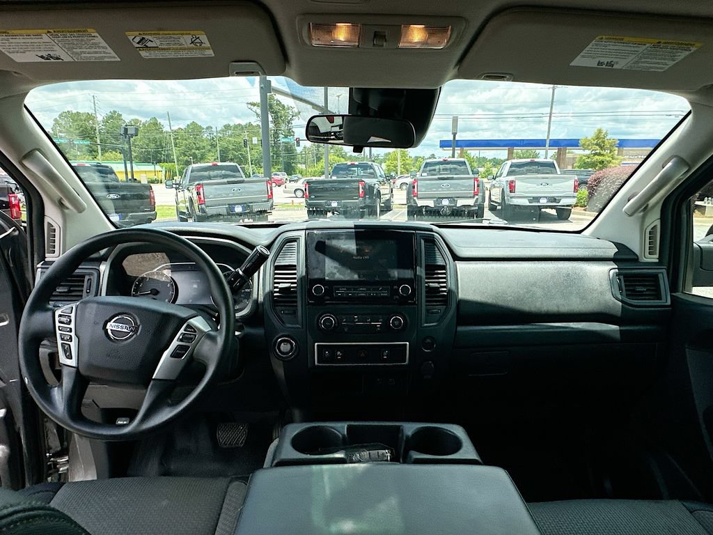 Used 2021 Nissan Titan S RWD image 3