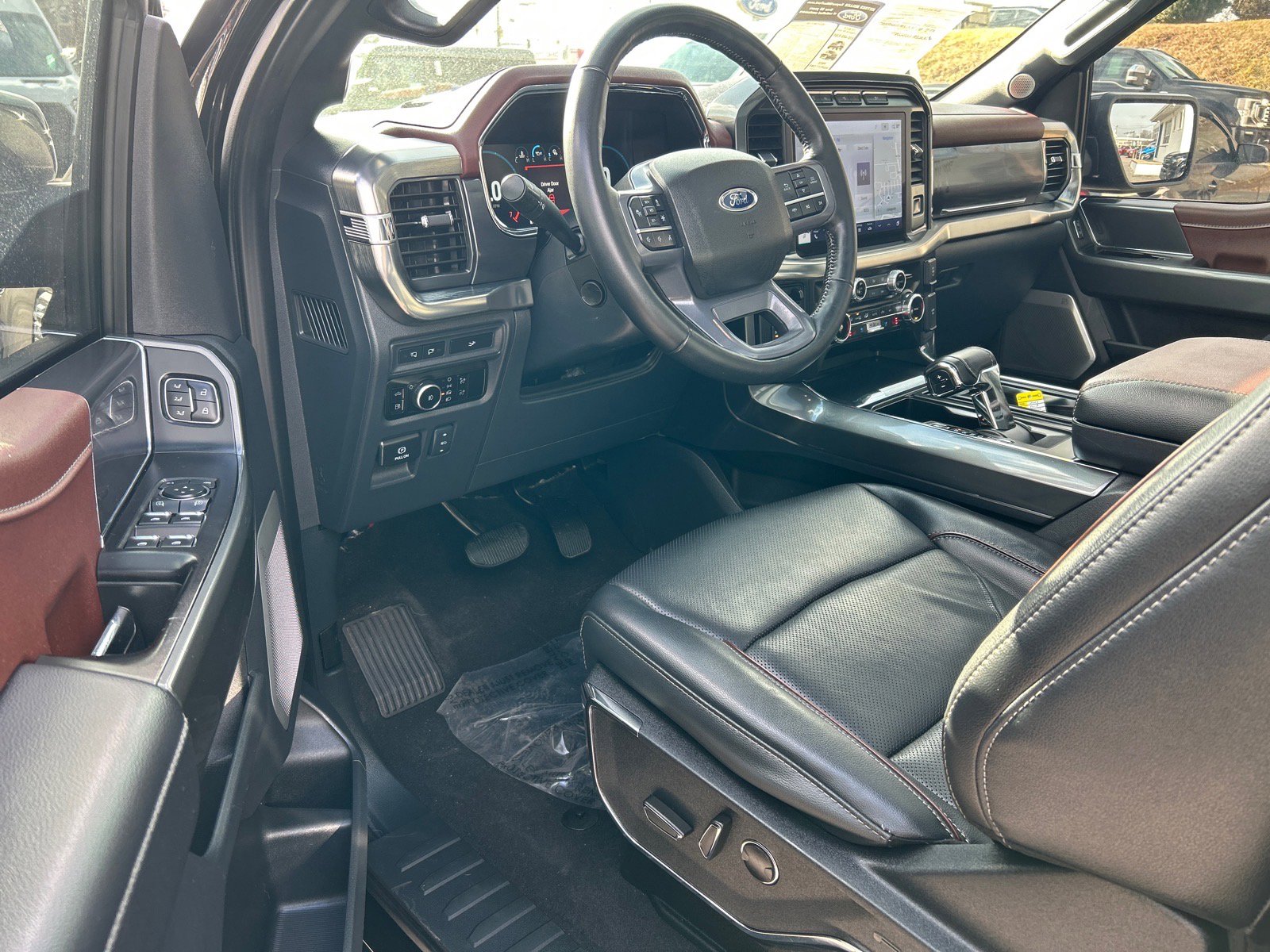 Certified 2023 Ford F150 Lariat w/ Equipment Group 502A High image 6