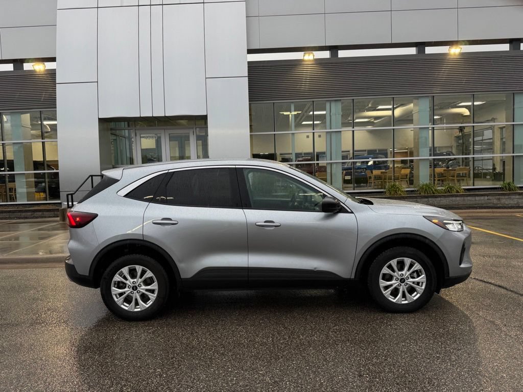 Certified 2024 Ford Escape Active AWD/4WD image 42