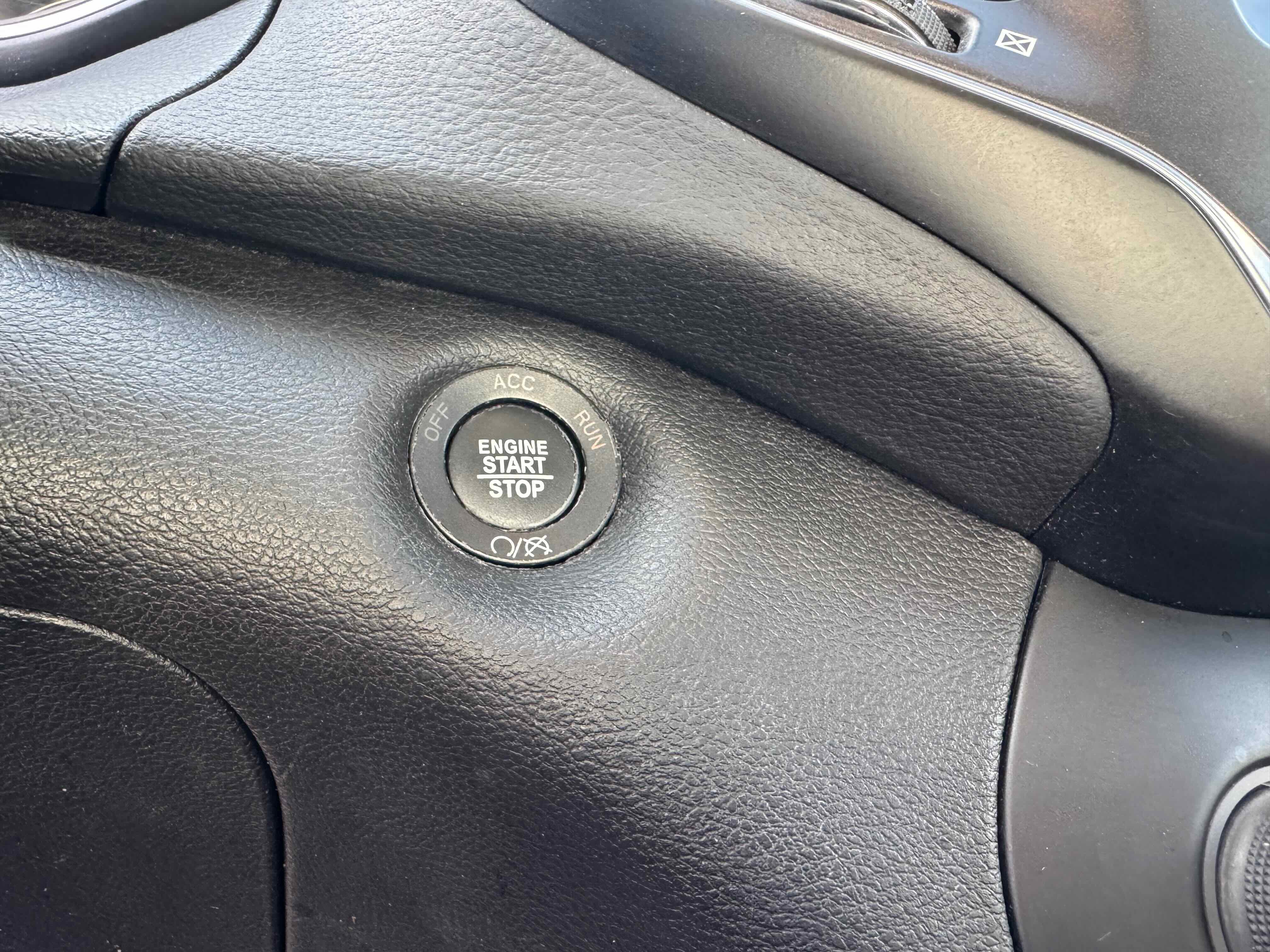 Used 2021 Jeep Cherokee Trailhawk w/ Comfort/Convenience Group image 23