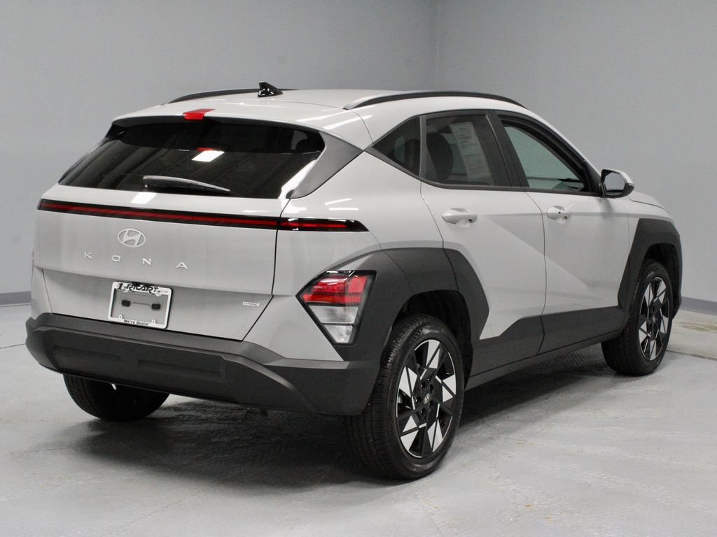 Used 2024 Hyundai Kona SEL AWD/4WD image 11