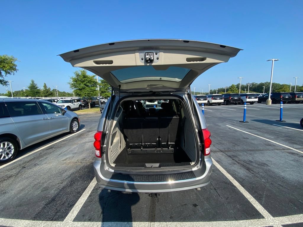 Used 2019 Dodge Grand Caravan SXT FWD image 28
