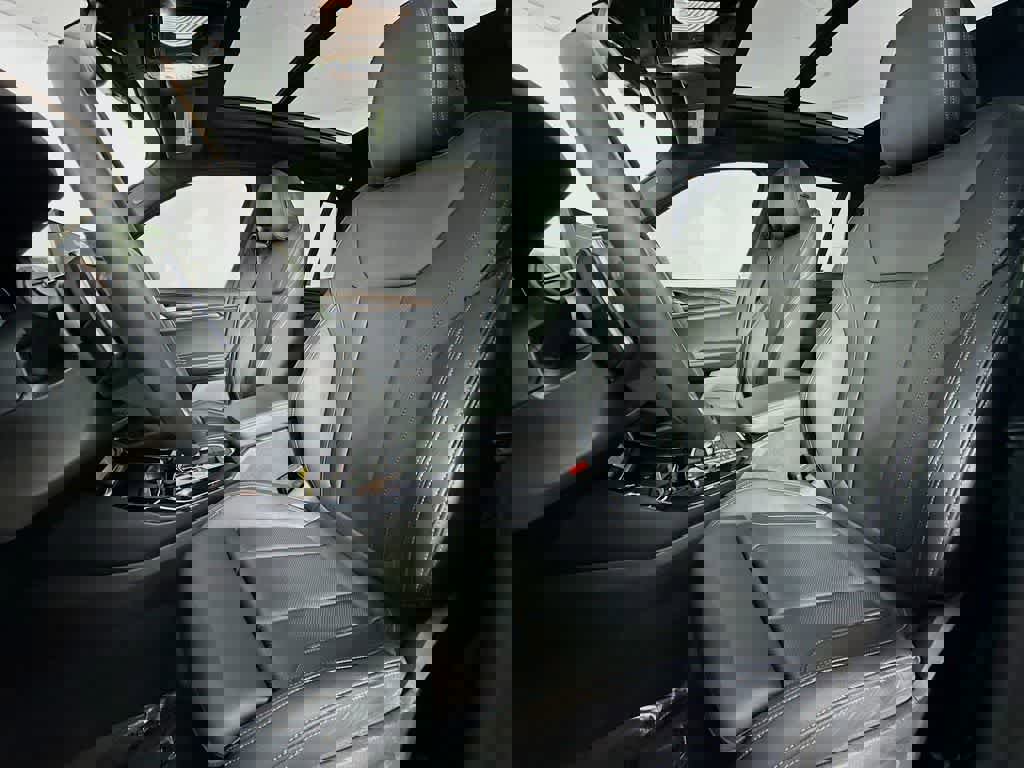 Used 2023 BMW X3 xDrive30i w/ Premium Essential Package image 12