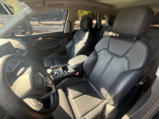 Used 2019 Audi Q5 Prestige w/ Prestige Package image 17