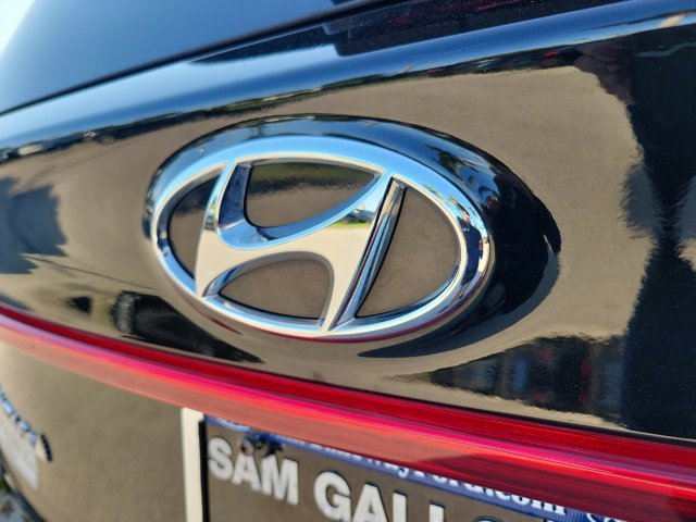 Used 2022 Hyundai Santa Fe Limited image 11