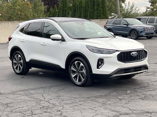 Certified 2023 Ford Escape Platinum w/ Premium Technology Package AWD/4WD image 7