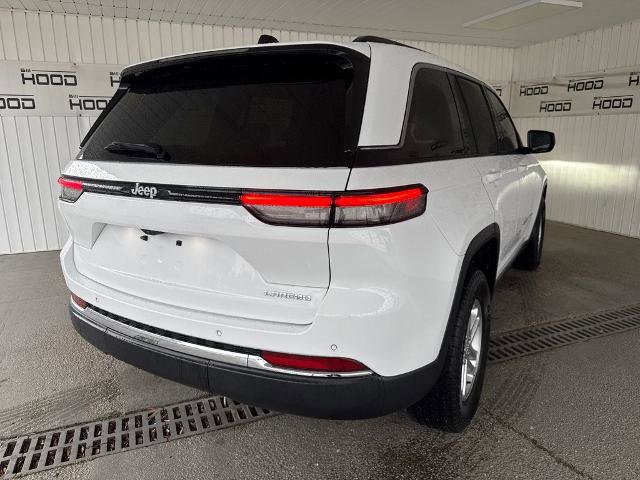 Used 2023 Jeep Grand Cherokee Laredo RWD image 25