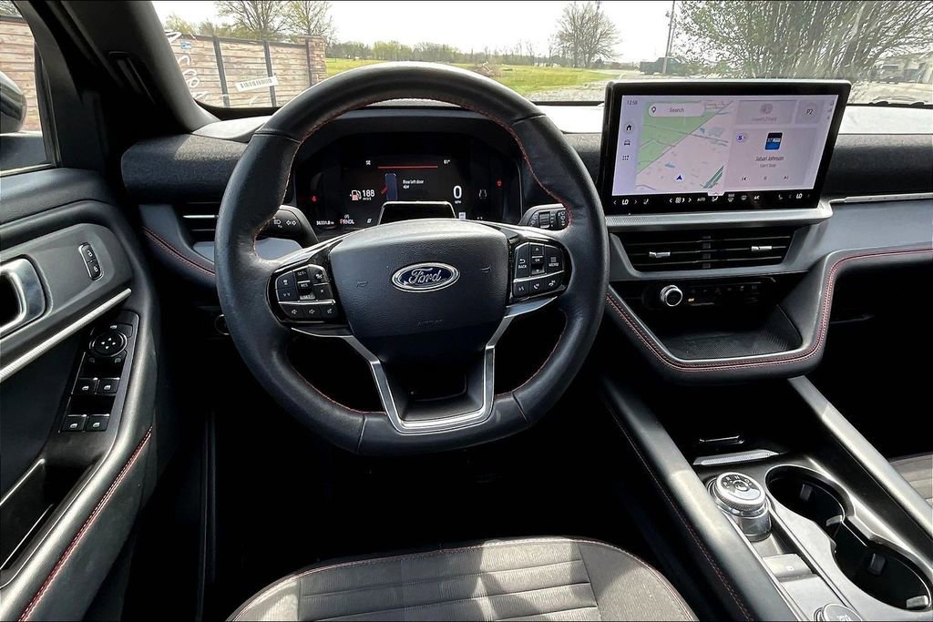 Certified 2025 Ford Explorer ST-Line w/ ST-Line Street Pack image 5