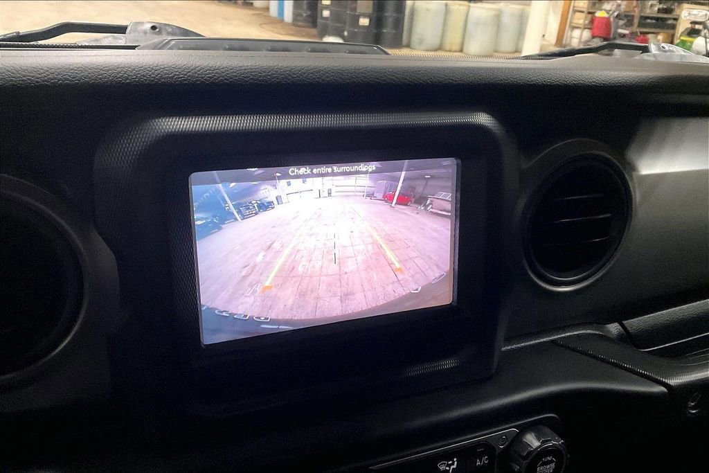 Used 2023 Jeep Wrangler Unlimited image 20