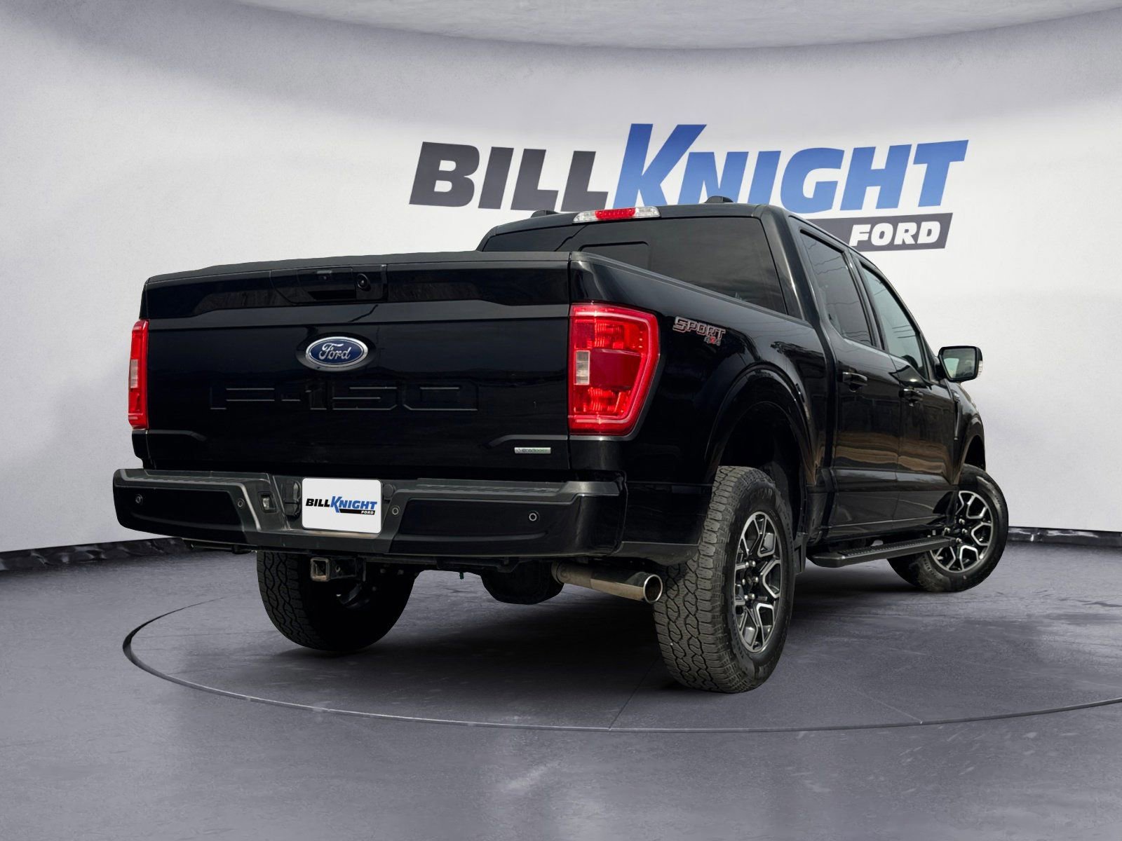 Certified 2022 Ford F150 XLT w/ Equipment Group 302A High image 5