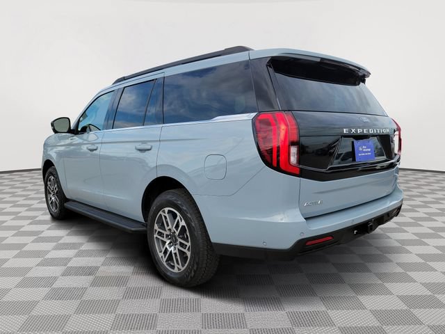 Certified 2025 Ford Expedition Active AWD/4WD image 3