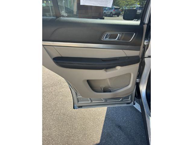 Certified 2018 Ford Explorer XLT FWD image 10