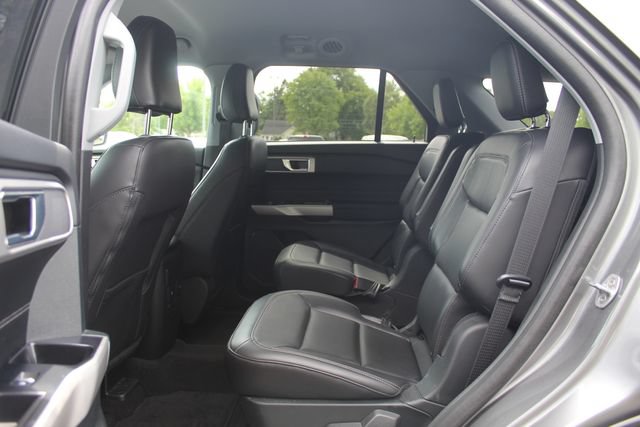 Certified 2024 Ford Explorer XLT w/ Equipment Group 202A AWD/4WD image 29