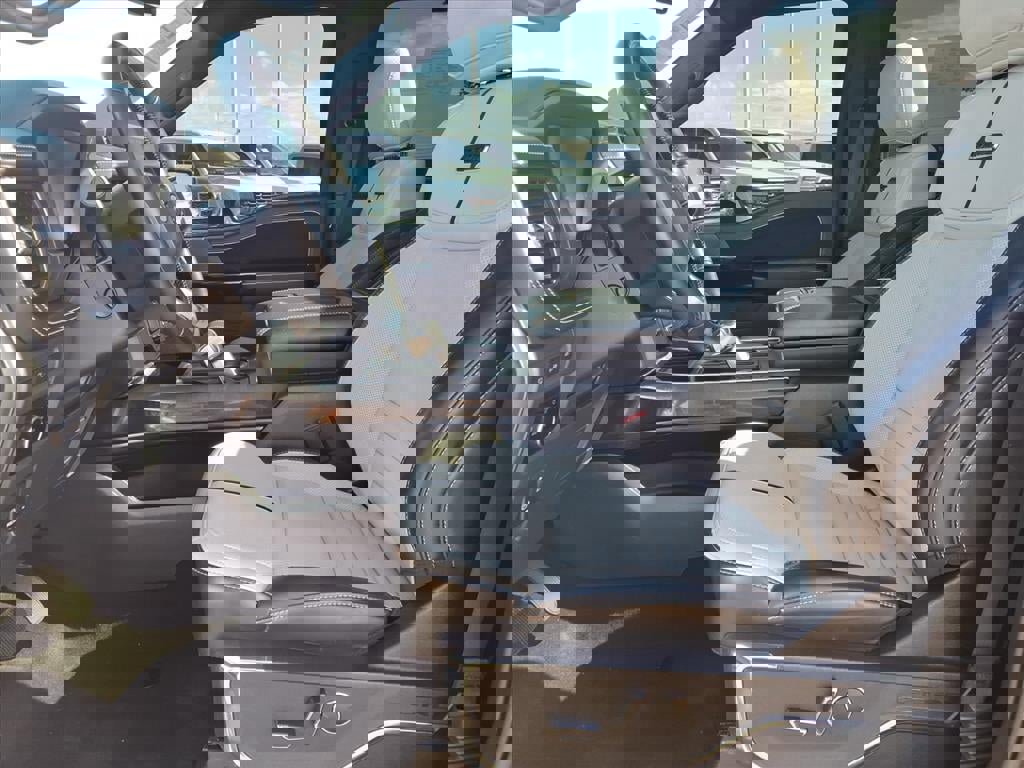 Certified 2023 Ford F150 Lightning Platinum image 23