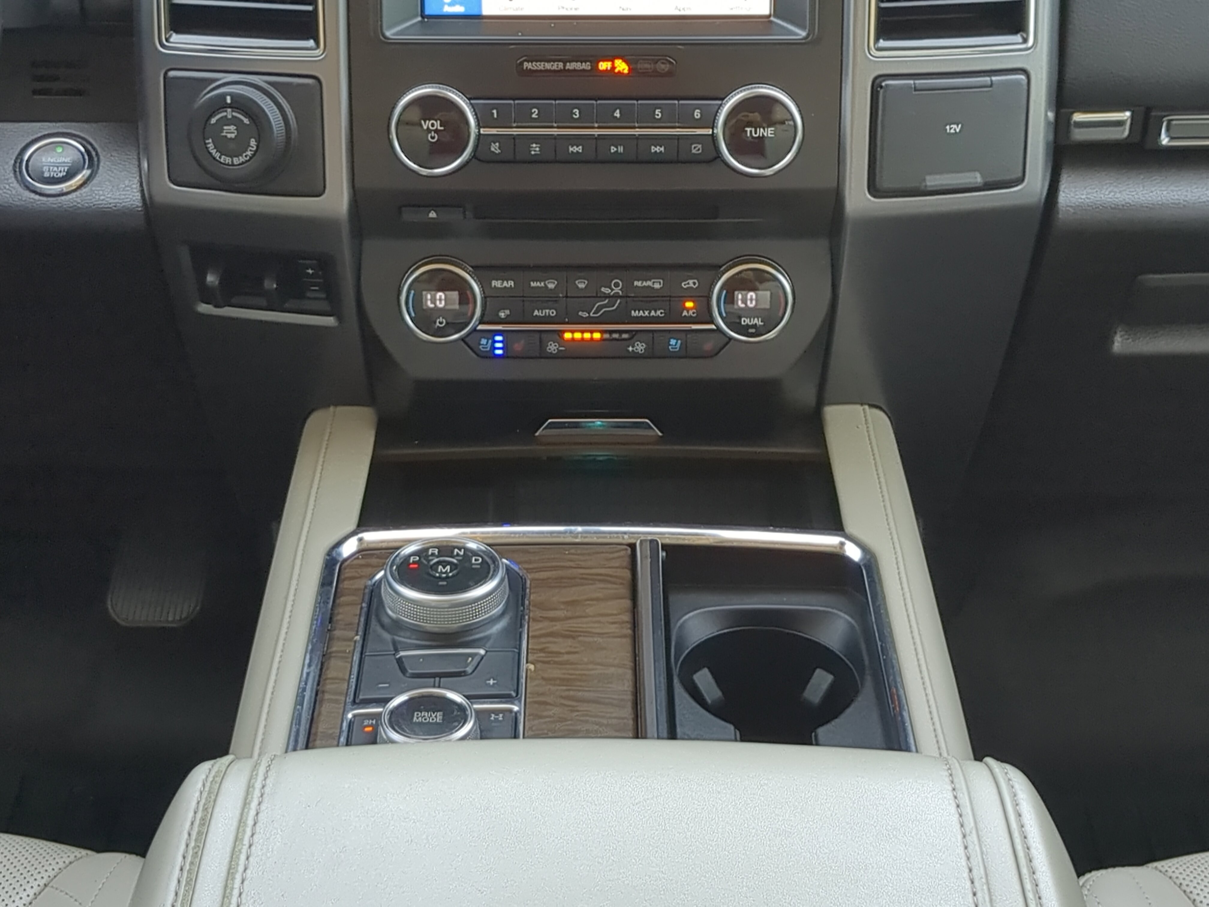 Certified 2018 Ford Expedition Max Platinum AWD/4WD image 17