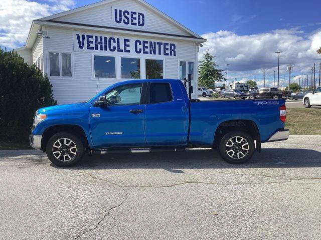 Used 2017 Toyota Tundra SR5 w/ TRD Off Road Package AWD/4WD image 3