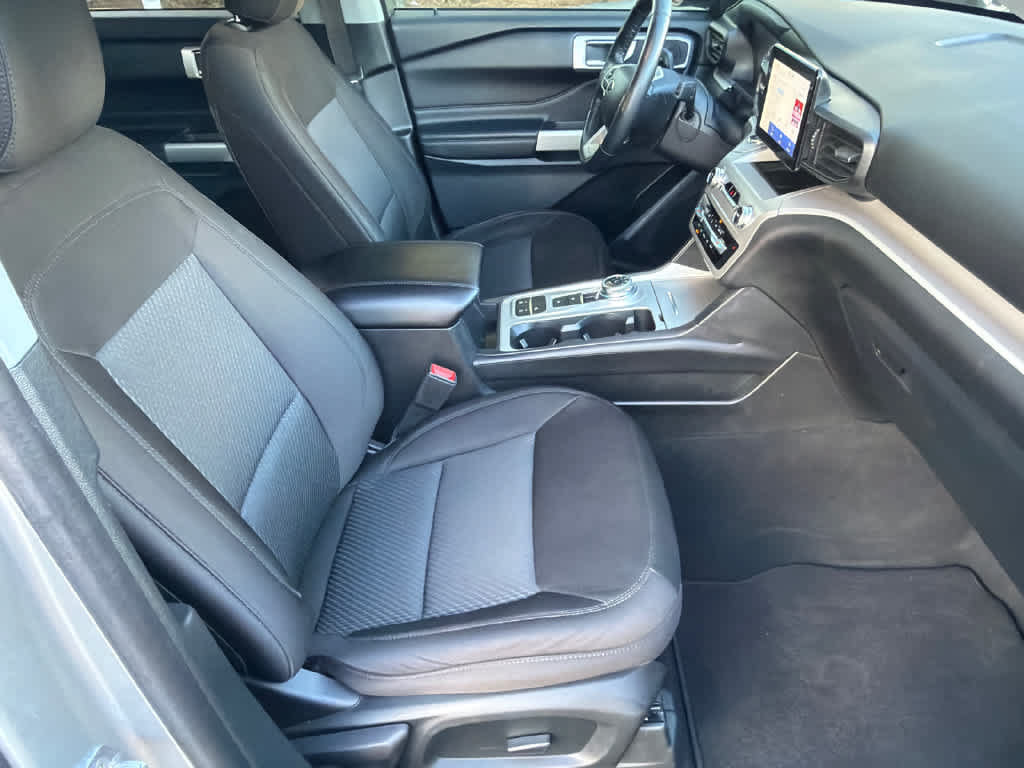 Certified 2023 Ford Explorer XLT RWD image 13