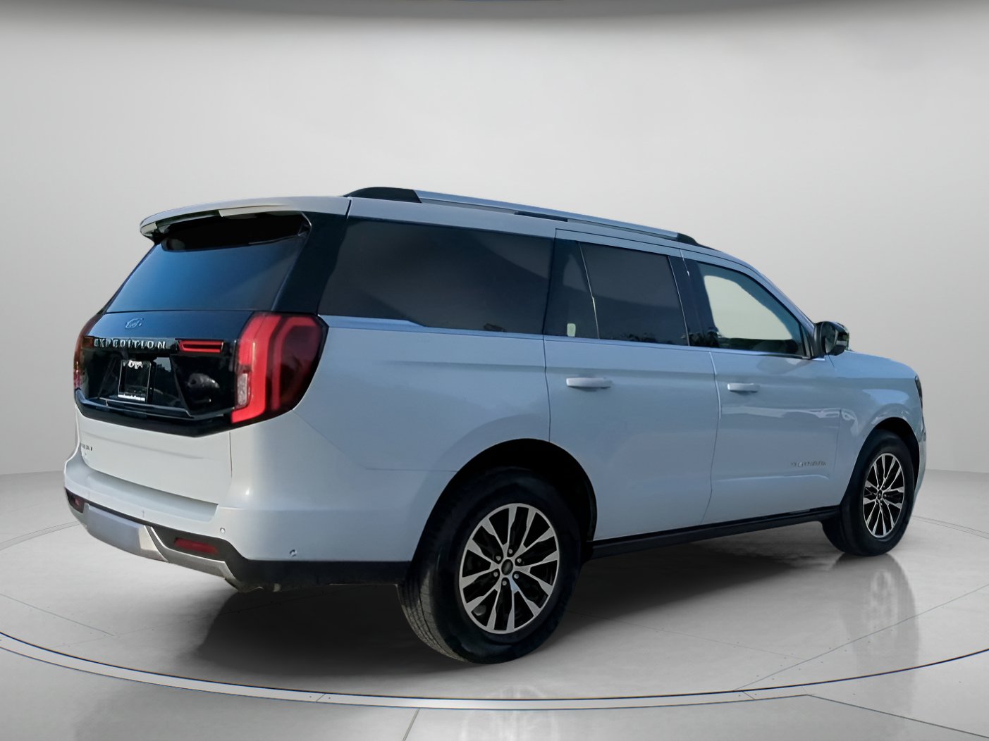 Certified 2025 Ford Expedition Platinum AWD/4WD image 28