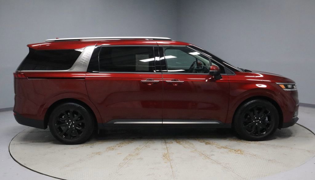 Used 2024 Kia Carnival SX Prestige image 6