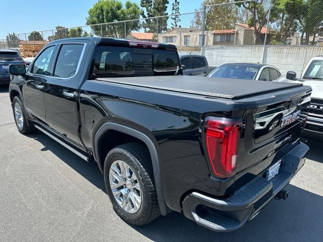 Used 2023 GMC Sierra 1500 Denali w/ Technology Package AWD/4WD image 2