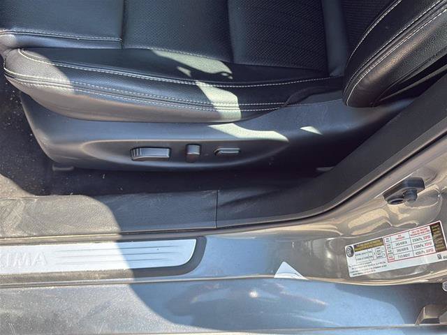 Used 2023 Nissan Maxima SL FWD image 10